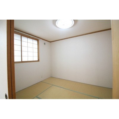 リビング横の和室6帖