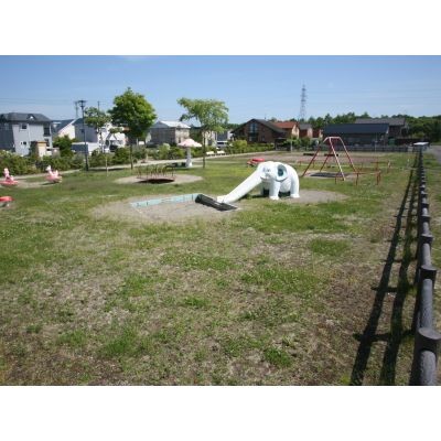 ペンギン公園近くです