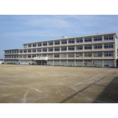 広沢小学校まで徒歩8分