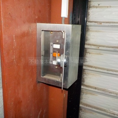 電動シャッターのリモコンです