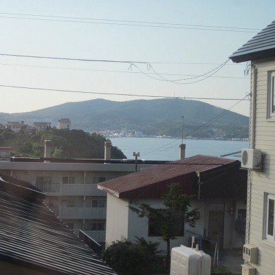 右側の洋室からは海が見えます!