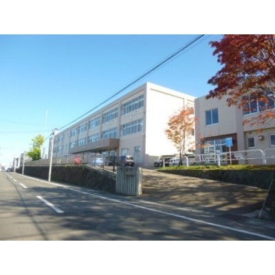 潮見台小学校まで1118m