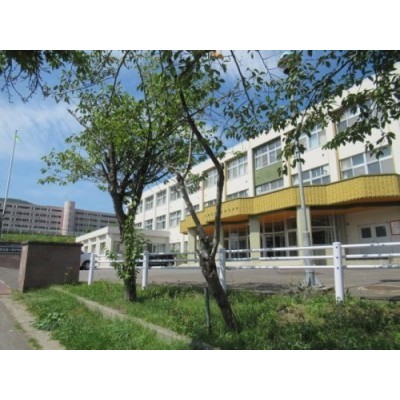 松ヶ枝中学校まで921m