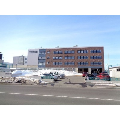 札幌市立北白石中学校まで1019m