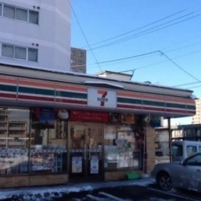 セブンイレブン札幌北28条店