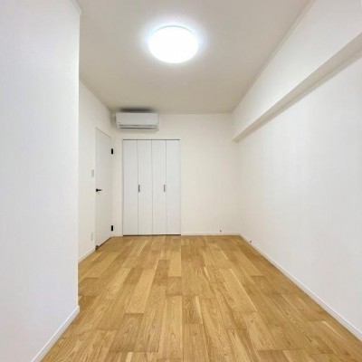 写真はリノベーション前の物です。