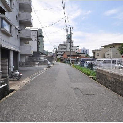 前面道路:幅員約5.64m~5.97m・接面約12.62m