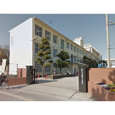 福岡市立箱崎小学校