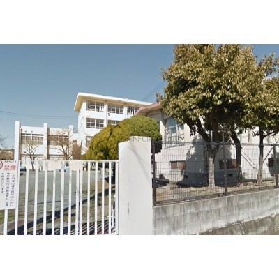 福岡市立箱崎中学校