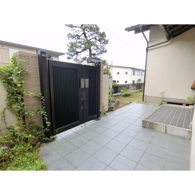 門扉はいった所です♪