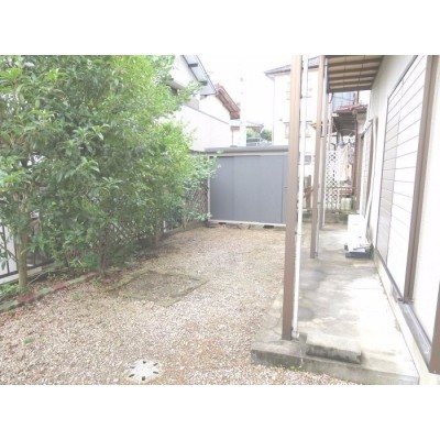 お庭もキレイに手入れされています!