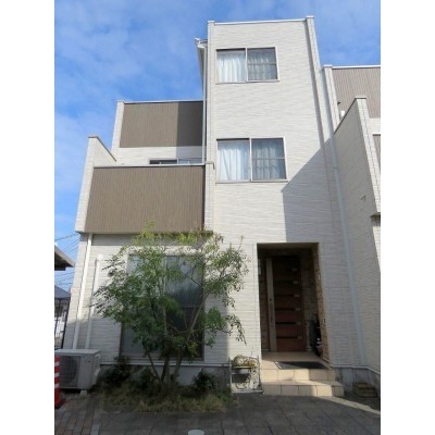 3階建てタウンハウス♪