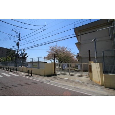 吉塚小学校まで徒歩5分!