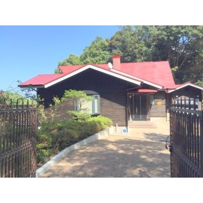 駐車スペースやBBQも出来る広いお庭!