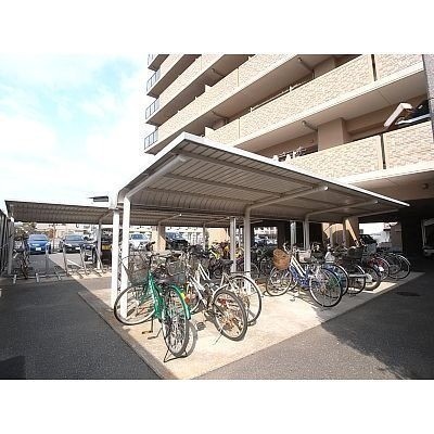 屋根付き駐輪場!
