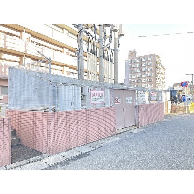 敷地内ゴミ置き場!
