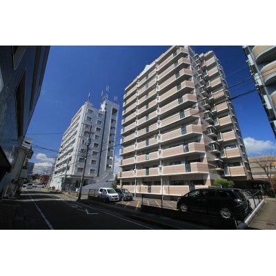 前面道路もゆとりがございます!