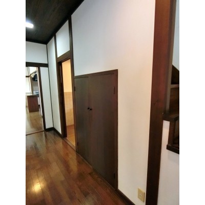 階段下収納もございます!