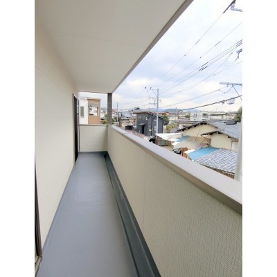 広々バルコニーは南向き!