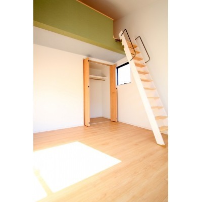 5.3帖の洋室は2部屋ロフト付き!