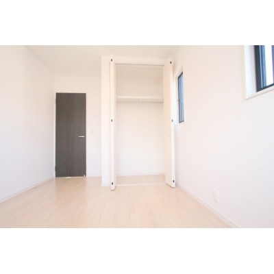5.4帖の洋室はお子様部屋としてどうぞ!
