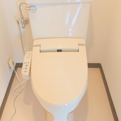 快適なウォシュレット付きトイレ!