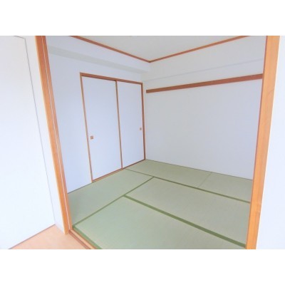 押入もあり、スッキリお使い頂けます♪
