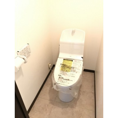 新調されたウォシュレット付きトイレ!