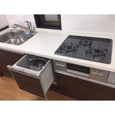 3口コンロに食洗機と設備も充実!