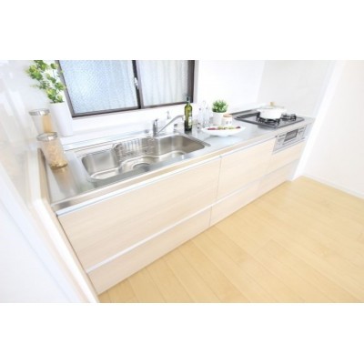 窓付きで換気も出来るkitchen♪