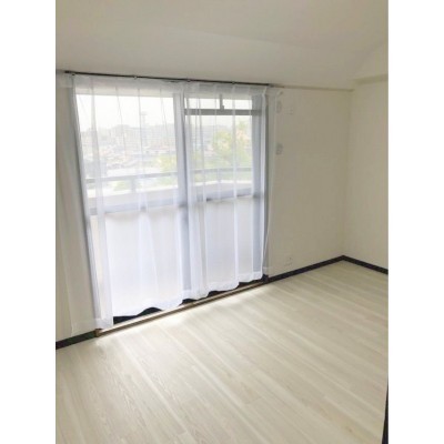 約5.5帖の洋室!