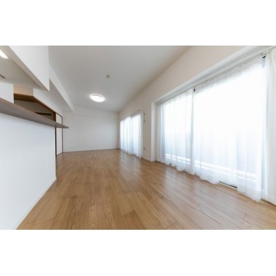 南東向きのお部屋は明るい日差しが差し込みます♪