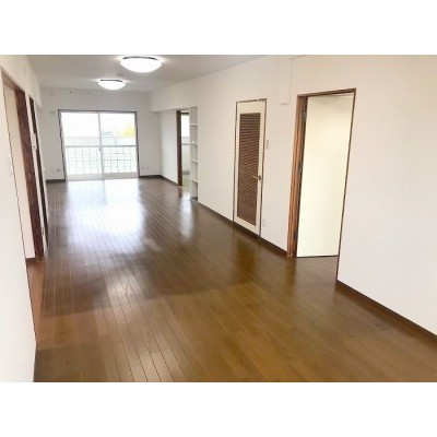 開放感溢れるリビングは約22帖!