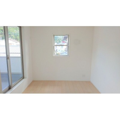 5.7帖の洋室は子供部屋にピッタリ!
