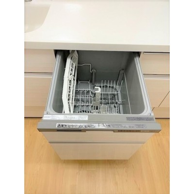 家事の時短にもなる食洗機付きですよ♪