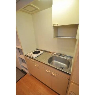 コンロ設置済みのキッチン