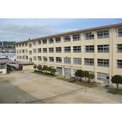 壱岐中学校:964m