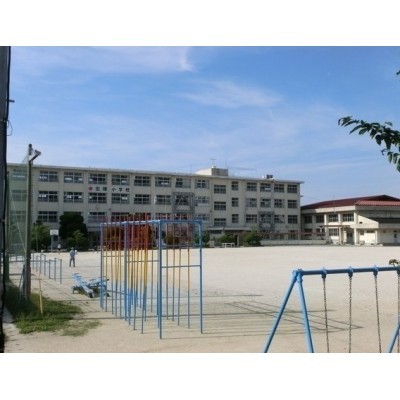 田隈小学校まで徒歩約8分
