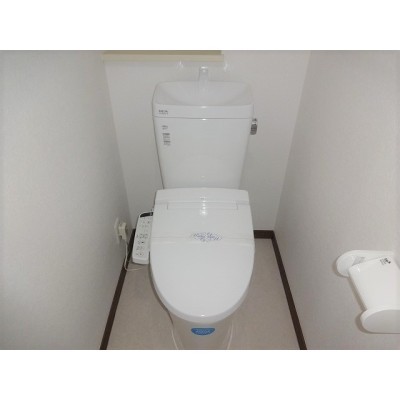 トイレも交換済み!もちろん温水洗浄機能付きトイレ
