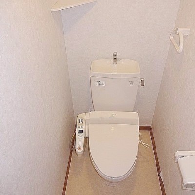 トイレは温水洗浄機能付きです!