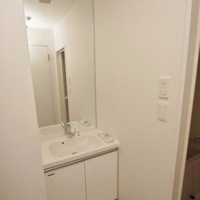 洗面台も大きく使いやすい♪