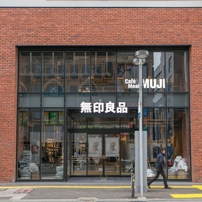 無印良品天神大名店 徒歩9分