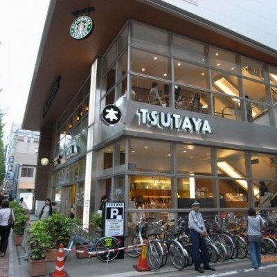 TSUTAYA BOOK STORE TENJIN 徒歩5分