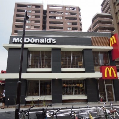 マクドナルド薬院店 徒歩4分