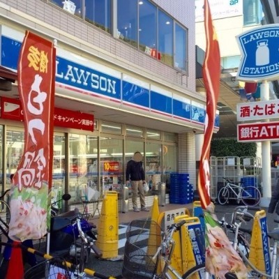 ローソン福岡キャナルシティ博多前店 徒歩2分