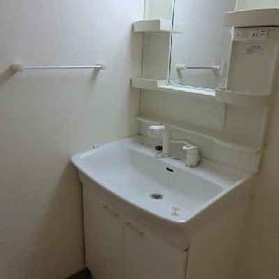 シャンプードレッサーで洗面台も広く使いやすい♪