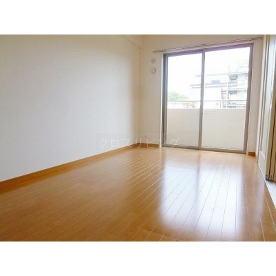 ☆5.5帖の寝室になります☆