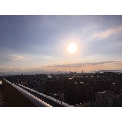 本物件から南西側を撮影。すばらしい眺望を是非ご覧下さい。