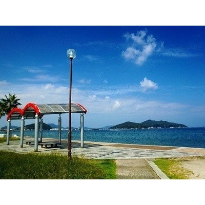 長垂海浜公園目の前はビーチと海が開けてます。
