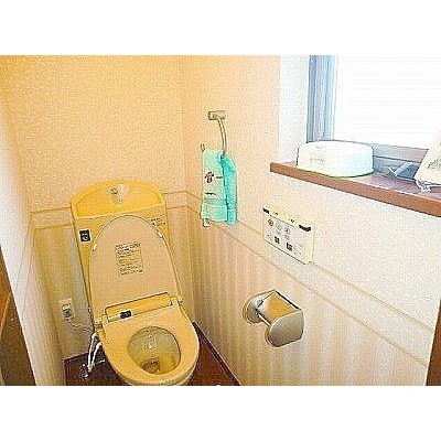 2階トイレ。もちろんウォシュレットがついてます。
